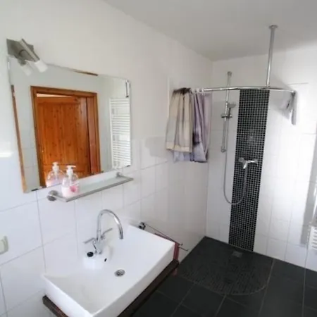 Fuer 4 Personen Und 2 In Tuelauer Koog, Schleswig-holstein Kreis Nordfriesland Apartment